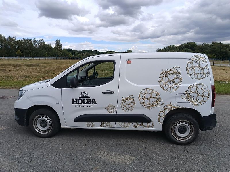 Opel Combo 1.2T - fotka 3 z 31