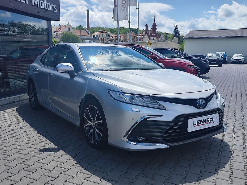 Toyota Camry 2.5 HEV/160kW Executive e-CVT - fotka 3 z 35