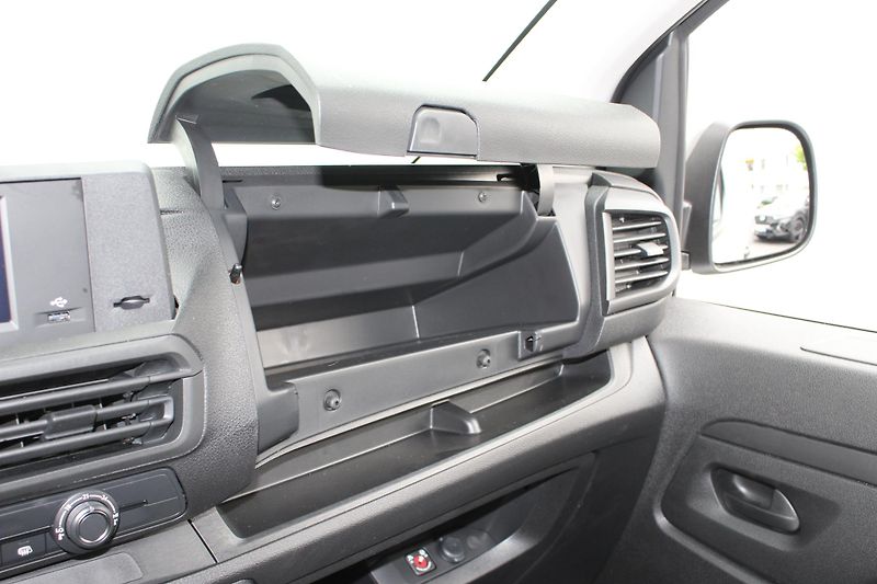 Peugeot Expert (2026) Furgon L2 1.5 BlueHDi 120k - fotka 14 z 16