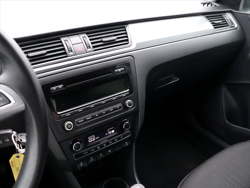 Škoda Rapid 1,2 TSI 77kW Xenon 1.Maj. - fotka 20 z 33