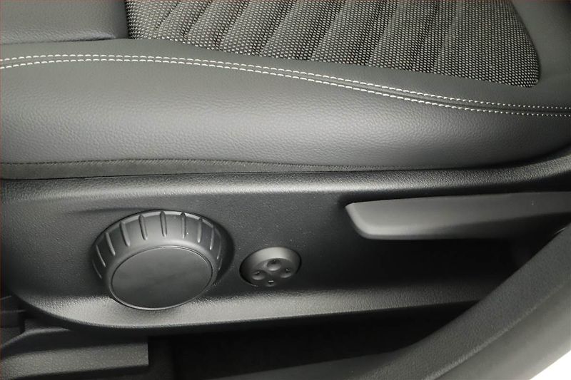 Mercedes-Benz Třídy A (2025) A 200 - fotka 13 z 22