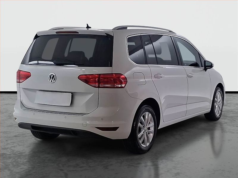Volkswagen Touran (2019) 1.5 TSI - fotka 5 z 18