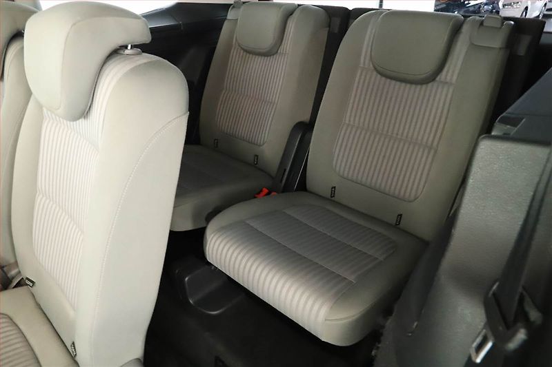 Seat Alhambra (2013) 2.0 TDI, 7 míst, Tempomat - fotka 12 z 14