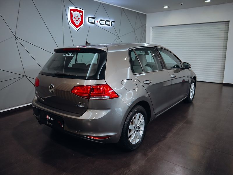 Volkswagen Golf 1.2 TSI - fotka 5 z 24