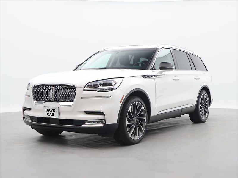 Lincoln Aviator 3,0 EvoBoost V6 AWD CZ - fotka 3 z 43