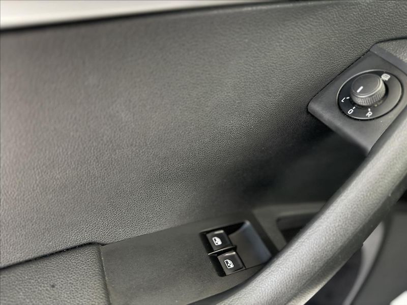 Škoda Octavia 1,6   TDI 66kW,SERVISKA,2.MAJ, - fotka 9 z 23