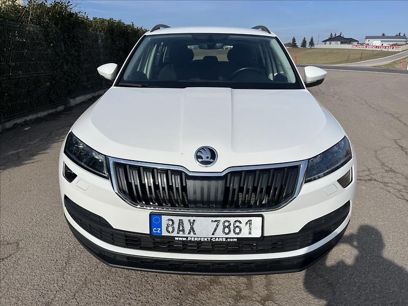Škoda Karoq 2,0 TDi 110 4x4 DSG TAŽNÉ -DPH - fotka 2 z 47
