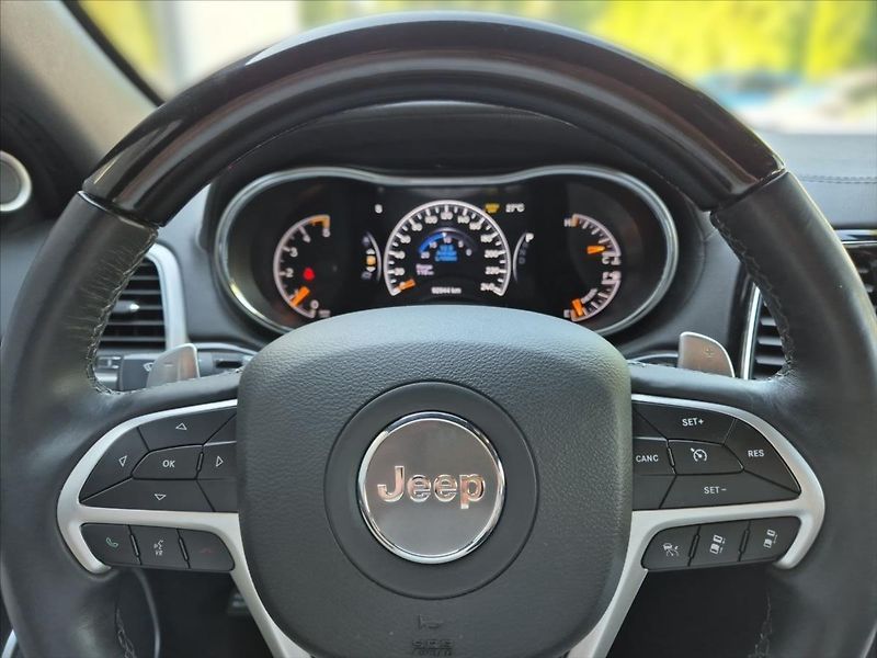Jeep Grand Cherokee 3,0 CRD Overland 4X4 DPH - fotka 8 z 19