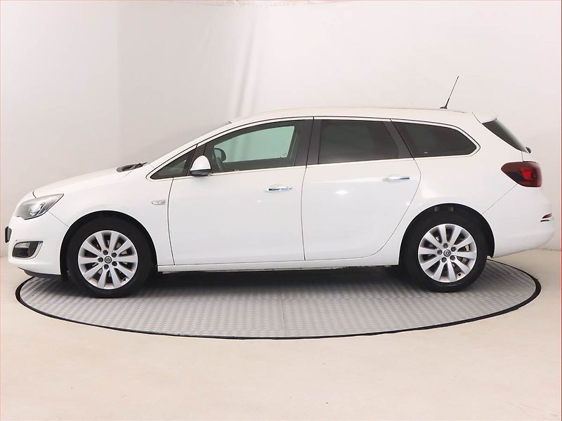 Opel Astra (2013) 1.7 CDTI, Serv.kniha, Tempomat - fotka 3 z 16