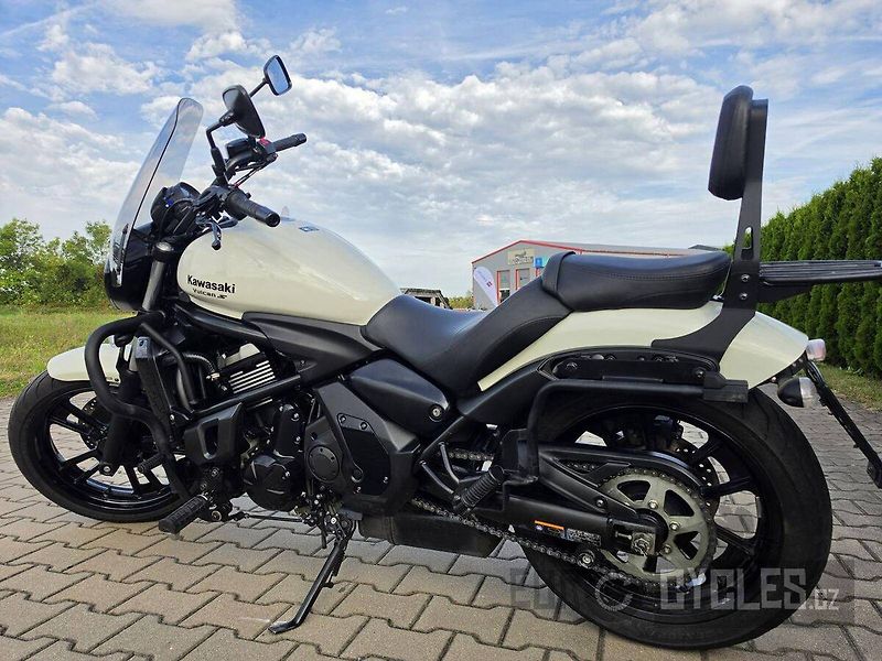 Kawasaki Vulcan S - fotka 15 z 21