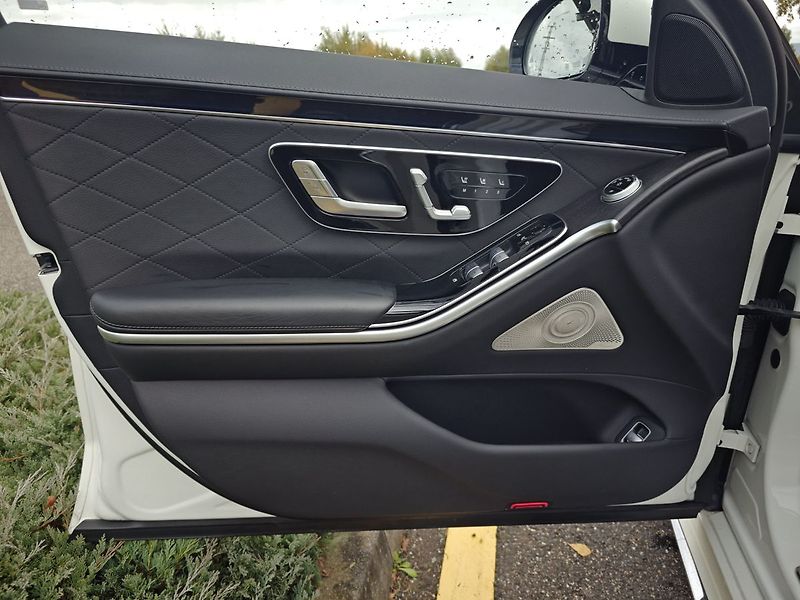 Mercedes-Benz Třídy S 400 d AMG 4MATIC LONG - fotka 10 z 28