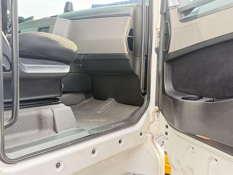 MAN TGX (2018) 18.460 XXL INTARDER LOWDECK - fotka 21 z 23