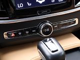 Volvo V90 2.0 D3 110kW Momentum LED - náhled 27