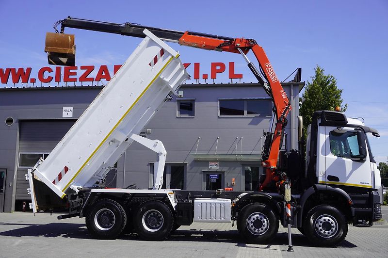 Mercedes-Benz (2020) Arocs 3236 8×4 / Crane Fassi - fotka 4 z 24