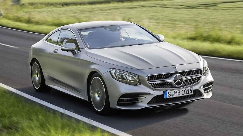 Mercedes-Benz třídy S Kabriolet.