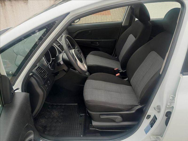 Kia Venga 1,4i16V 66kW - fotka 16 z 47