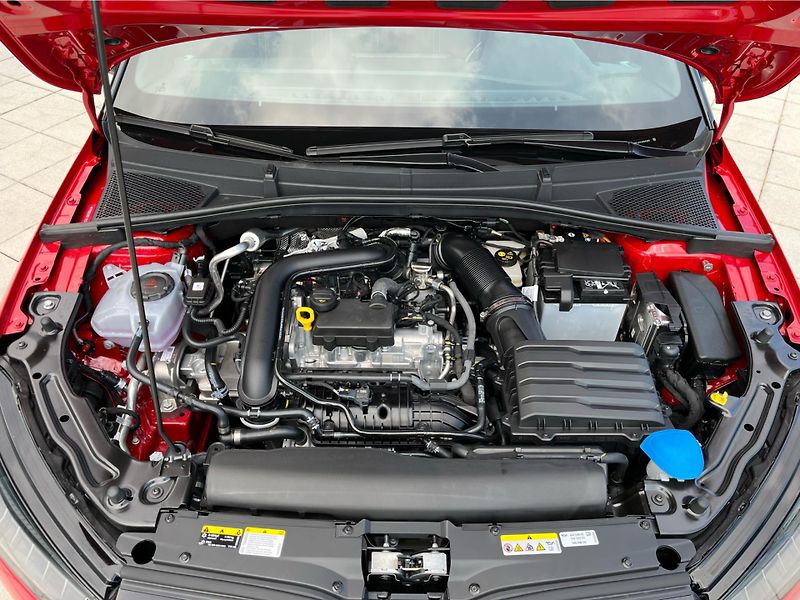 Škoda Fabia 1.0 TSi 85kW MONTECARLO DSG - fotka 26 z 26