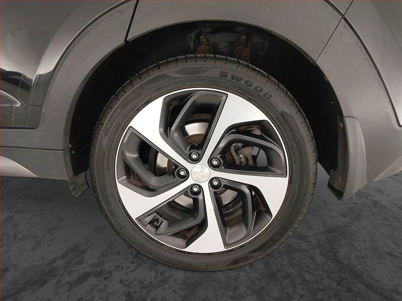 Hyundai Tucson (2017) Premium 1.7 CRDi, Automat - fotka 14 z 21