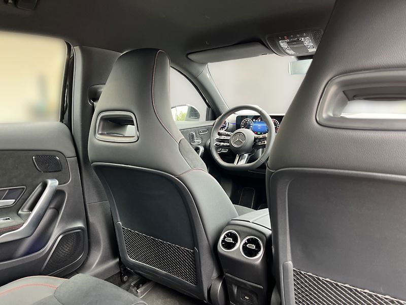 Mercedes-Benz Třídy A A-Třída 250e EQ AMG Style - fotka 21 z 21