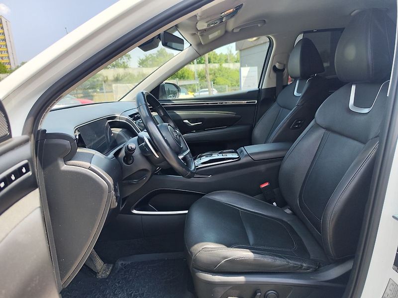 Hyundai Tucson 1.6 T-GDi/169kW HEV Style 4x4 - fotka 20 z 46