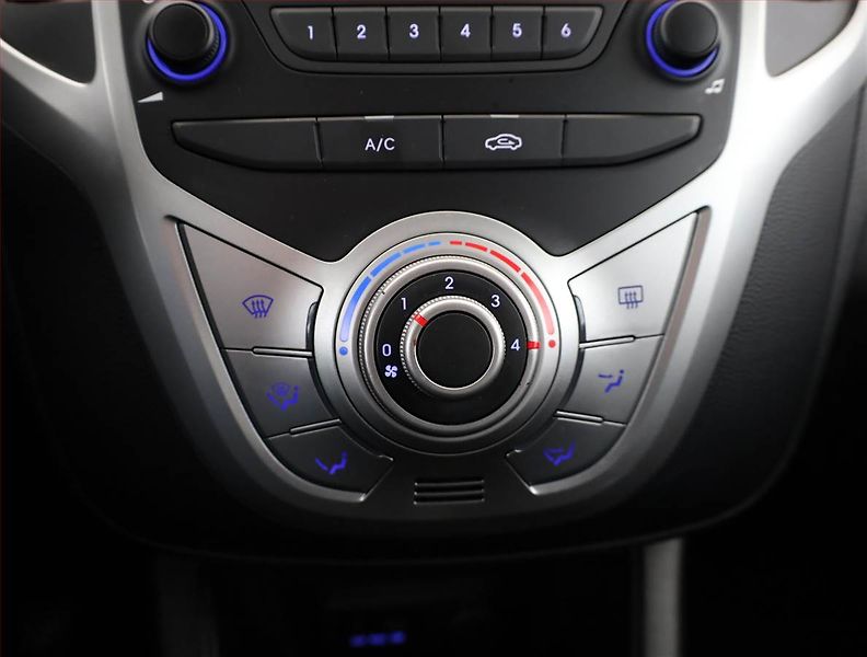 Hyundai ix20 (2014) 1.4 CVVT, ČR,1.maj, Serv.kniha - fotka 11 z 14