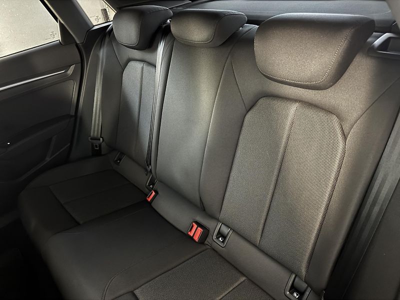 Audi A3 (2024) Sportback 35 TFSI - CZ - DPH - fotka 21 z 22