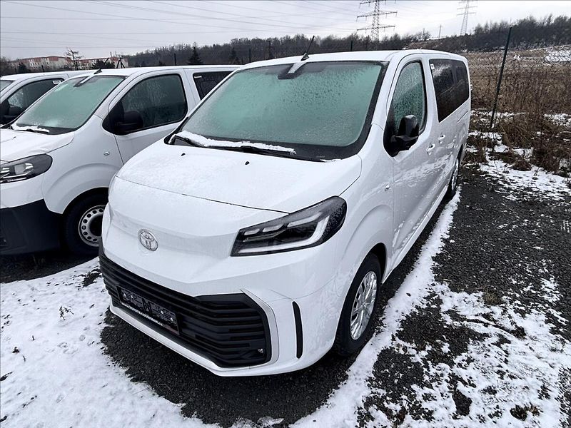 Toyota ProAce Verso 2,0   L2 Business 5D 9 míst - fotka 3 z 7