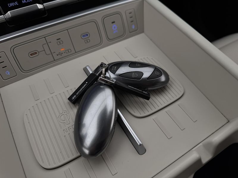 Hyundai Santa Fe 1.6*Hybrid*132kw*DPH*Vybava* - fotka 47 z 48