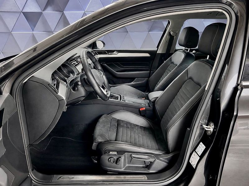 Volkswagen Passat 2.0TDI 147KW DSG 4M ELEGANCE, - fotka 11 z 27