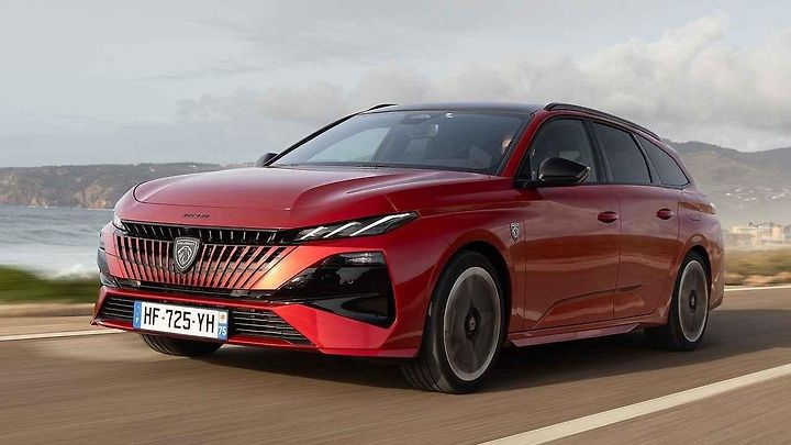 Peugeot 308 je nadále auto s velmi příjemnými jízdními vlastnostmi.