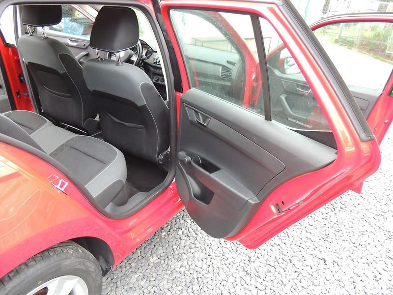 Škoda Fabia (2020) 1.0MPI,Amb,5DV,1.maj.ČR - fotka 14 z 29