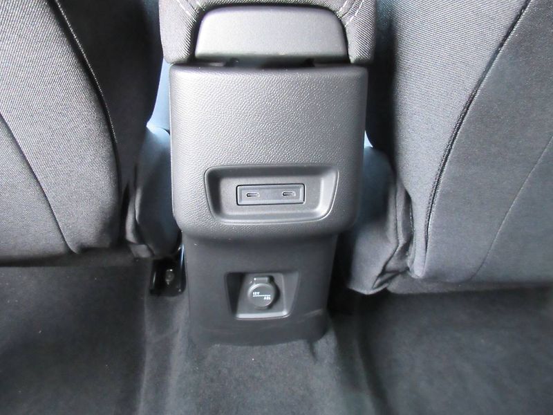 Opel Frontera GS Hybrid 1.2 TURBO (107kW/145 - fotka 21 z 23
