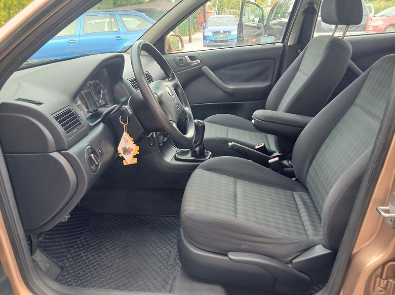 Škoda Octavia 1.9 TDi - fotka 11 z 29