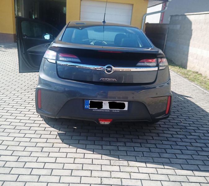 Opel Ampera (2012) - fotka 6 z 9