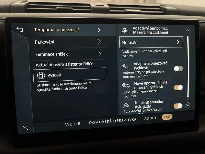 Land Rover Defender 110 D300 HSE AUT CZ - fotka 40 z 51
