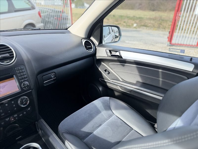 Mercedes-Benz Třídy M 3,0 320CDI 4-MATIC A/T DPH - fotka 22 z 30