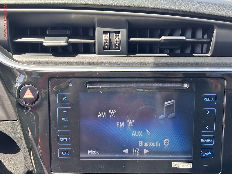 Toyota Auris (2017) 1.6i, 1.maj,ČR, AC, TZ, bixen - fotka 14 z 23