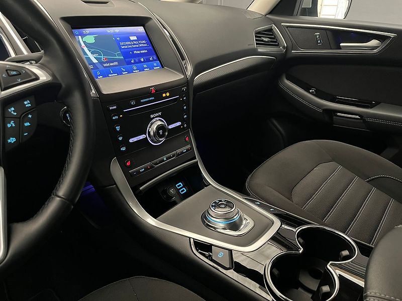 Ford Galaxy 2.5 HEV TITANIUM 7 míst - fotka 21 z 70