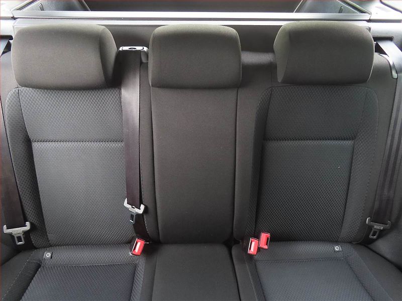 Škoda Fabia (2012) Elegance 1.2 TSI, po STK - fotka 10 z 19