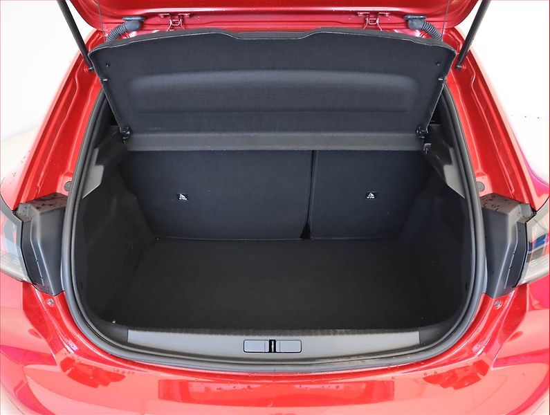 Peugeot 208 (2022) GT 1.2 PureTech, Automat - fotka 14 z 23