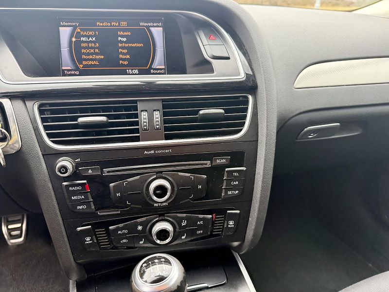 Audi A4 (2014) 2.0 TDI 110kW FACELIFT!!! - fotka 15 z 19