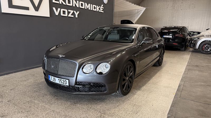 Bentley Flying Spur (2016) 6.0 W12,630PS-335KM/HOD,KRÁSNÝ - fotka 11 z 55