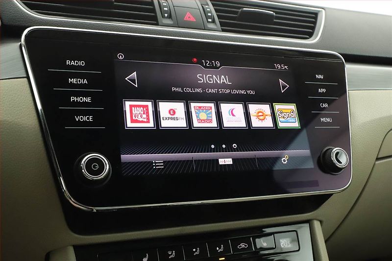 Škoda Superb (2017) Style 2.0 TSI, Automat, Kůže - fotka 18 z 21