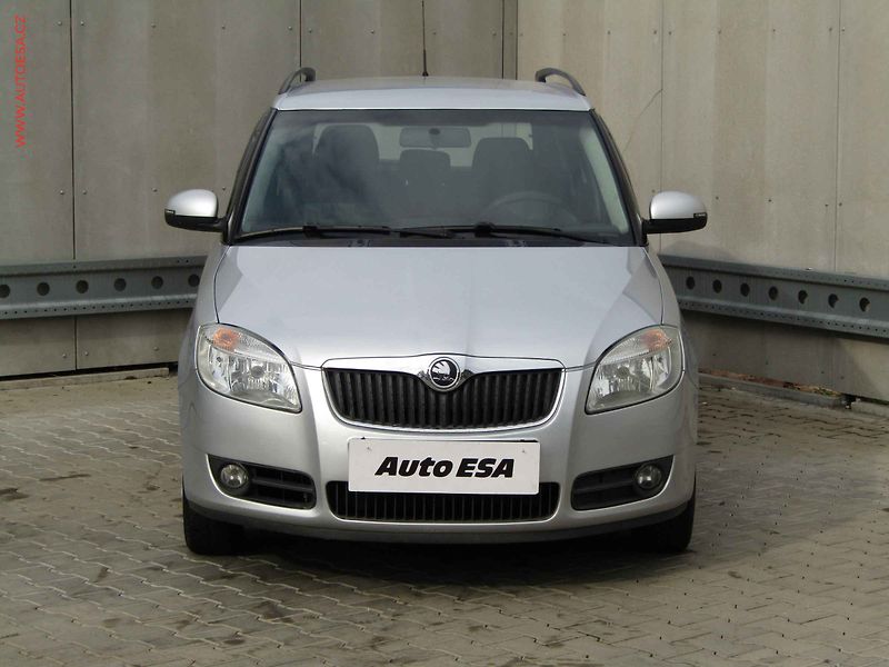 Škoda Fabia (2008) 1.4 MPi, ČR, servis.kniha, AC - fotka 2 z 15