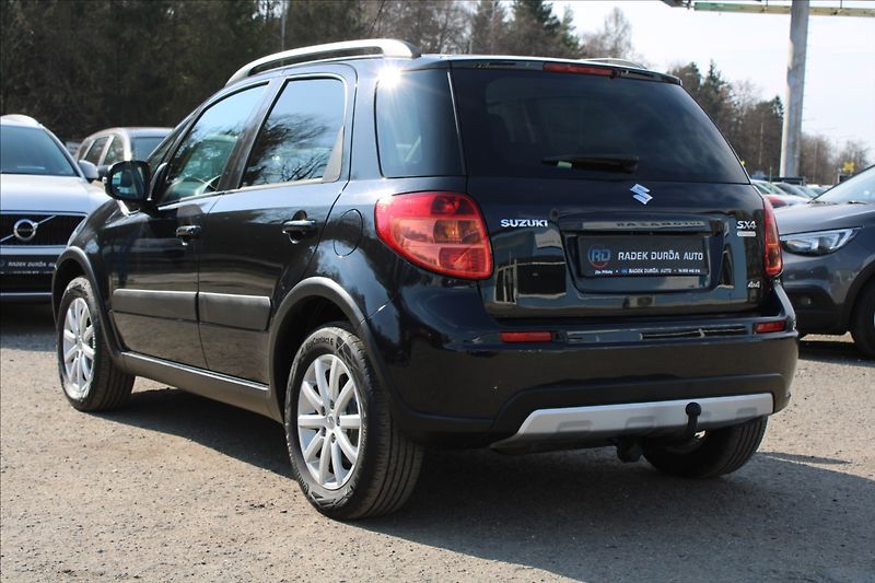 Suzuki SX4 1,6 VVT  4x4,KEYLESS,TAŽNÉ - fotka 7 z 33