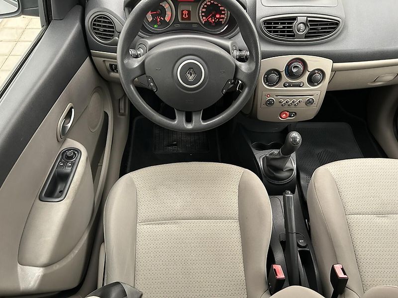 Renault Clio 1.1  . - fotka 14 z 26
