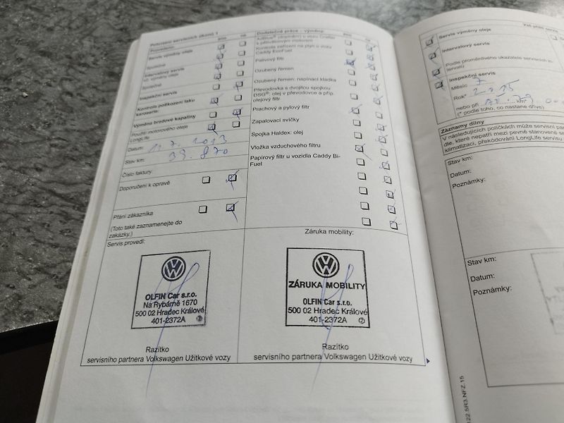 Volkswagen Caravelle (2012) 2,0TDI,LONG,9MÍST,TAŽ,ALU,SER. - fotka 26 z 35
