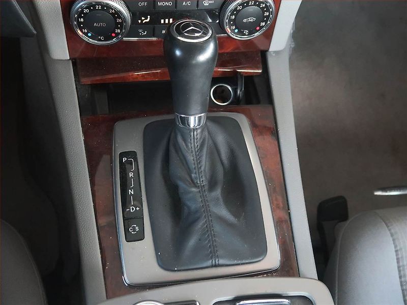 Mercedes-Benz Třídy C (2008) C 200 Kompressor, Automat - fotka 13 z 15