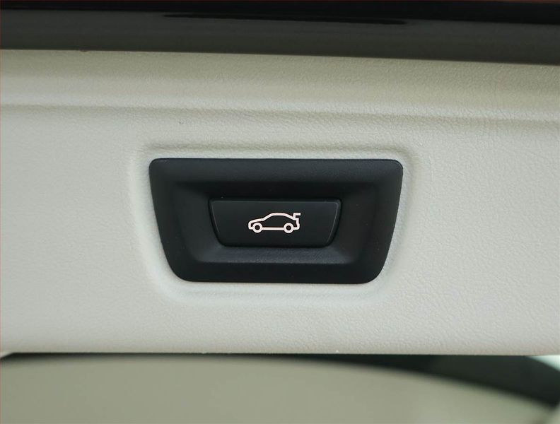 BMW Řada 3 (2022) Advantage 320 d, Automat - fotka 22 z 22
