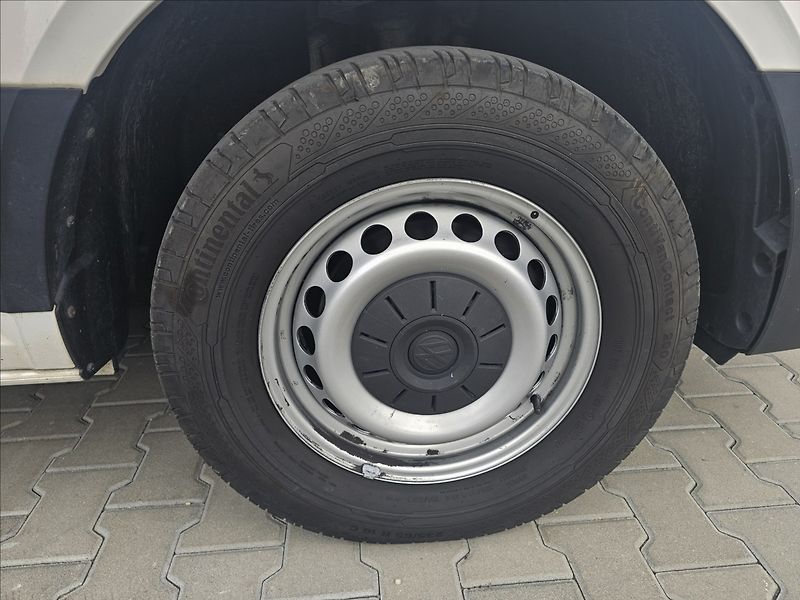 Volkswagen Crafter 2,0 TDi 103KW NAVI KAMERA DPH - fotka 27 z 32